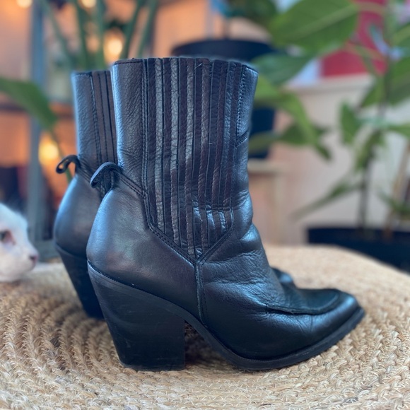 Mango Bootie - Picture 4 of 4